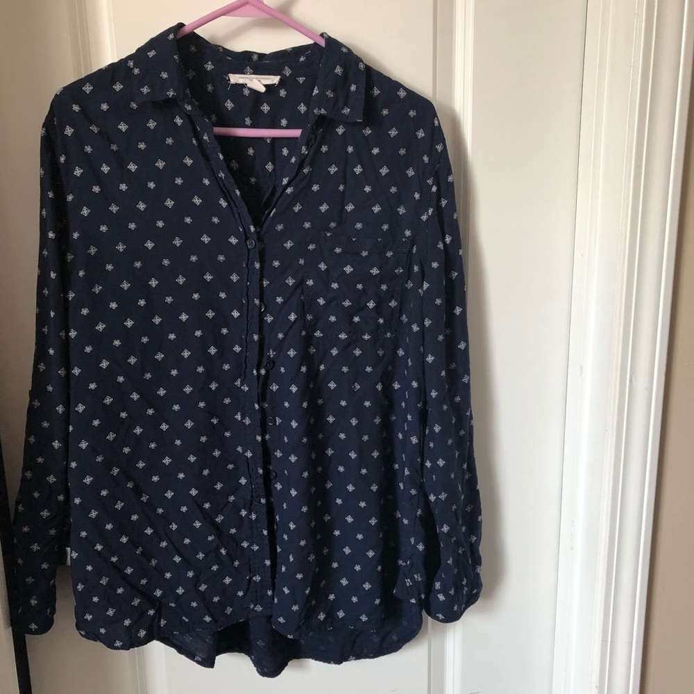 Beach lunch lounge navy blue button down